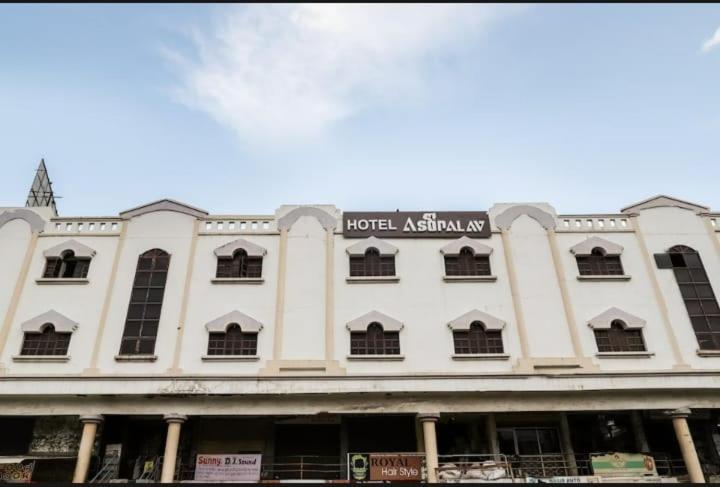 Hotel Asopalav Ambaji Exteriör bild